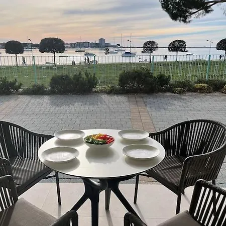Apartment Superior Seaview Apt. With Pool Umag