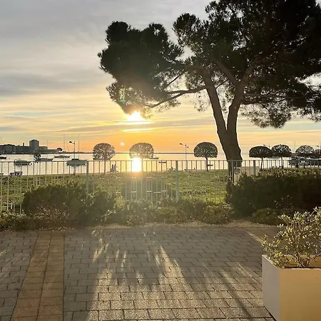Superior Seaview Apt. With Pool Apartment *