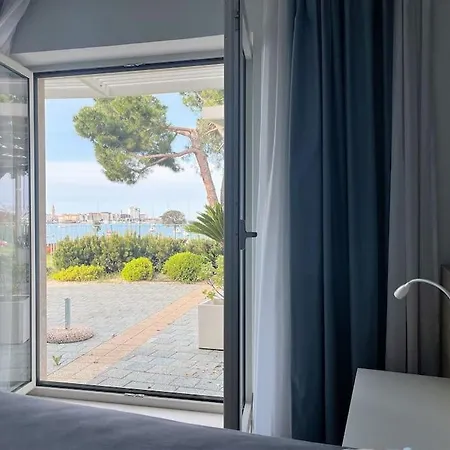 Superior Seaview Apt. With Pool Apartment Umag